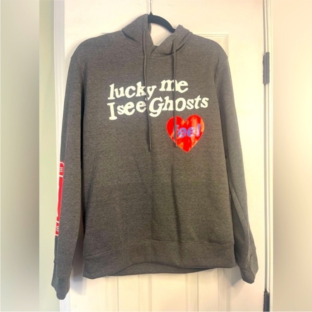 Gray Graphic Sweatshirt with Heart Design Size Large